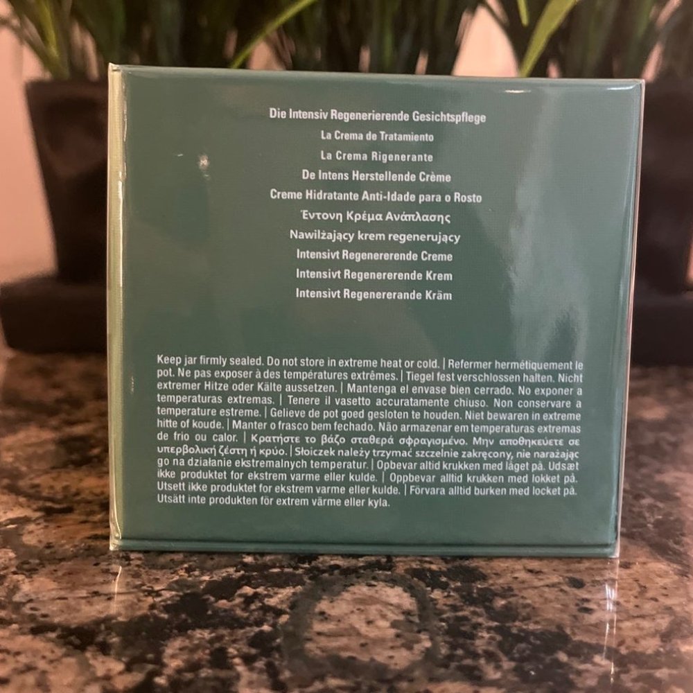 La mer moisturizing cream 60ml (batch code R92) - Picture 4 of 5